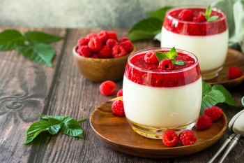 Málnakrémes, tejes puding - Panna Cotta